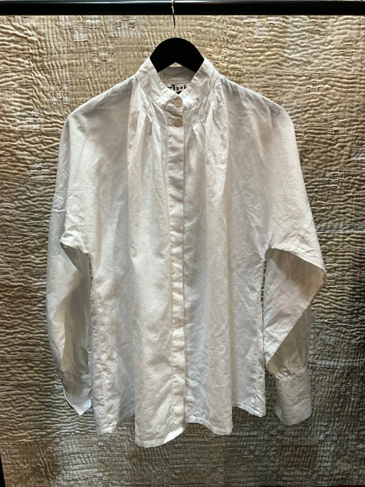 Elizabethan in White Linen Cotton