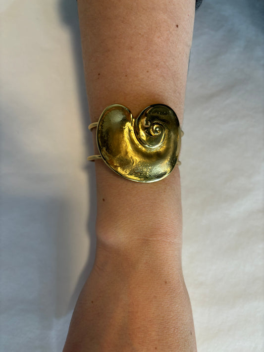 Shell Cuff in Brass