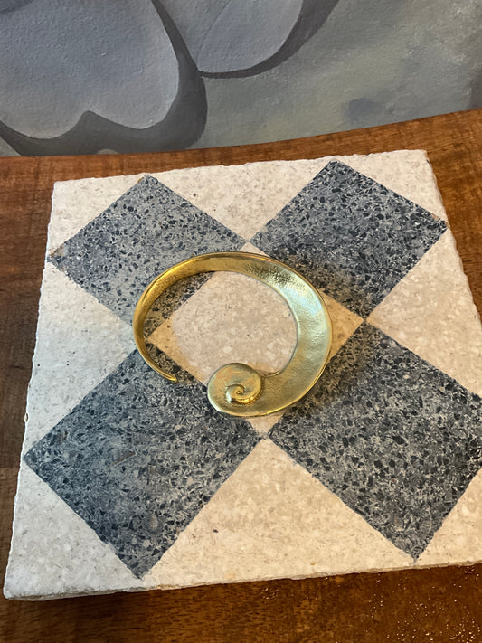 Brass Shell Bracelet
