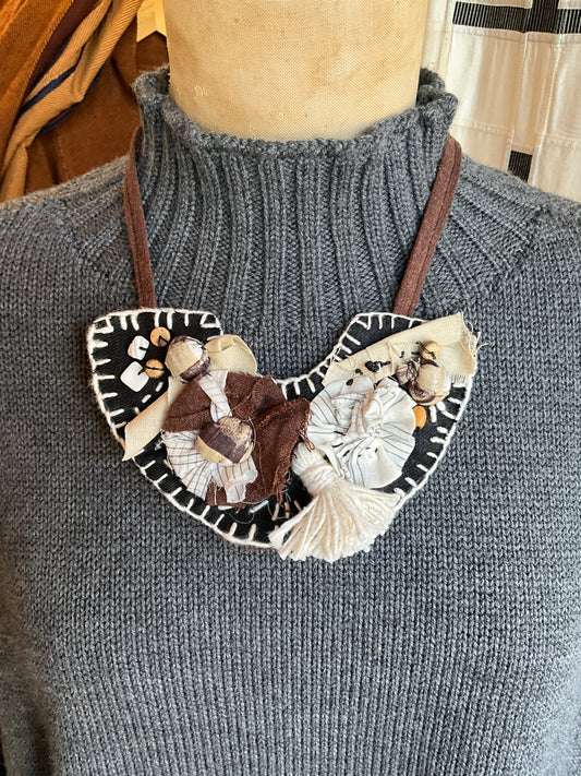 Mixed Media Collar brown