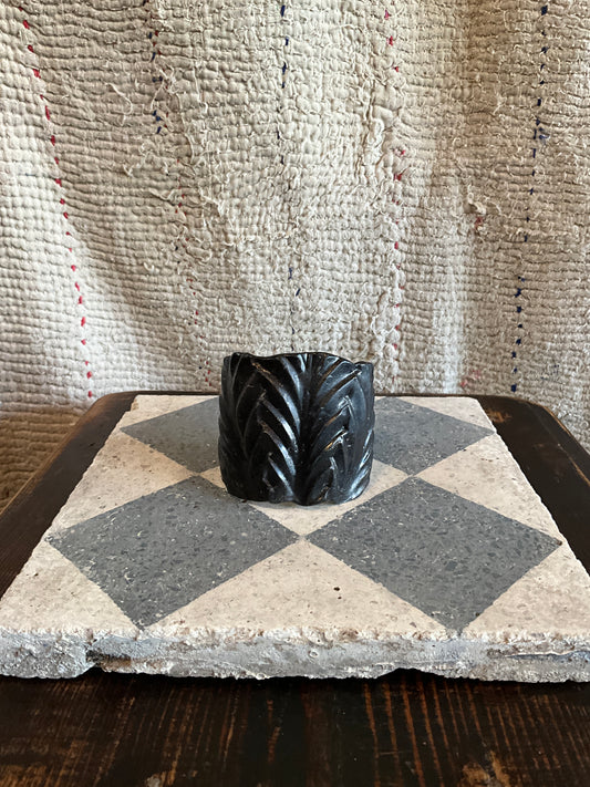 Cuff 4 by Gerda Goosen