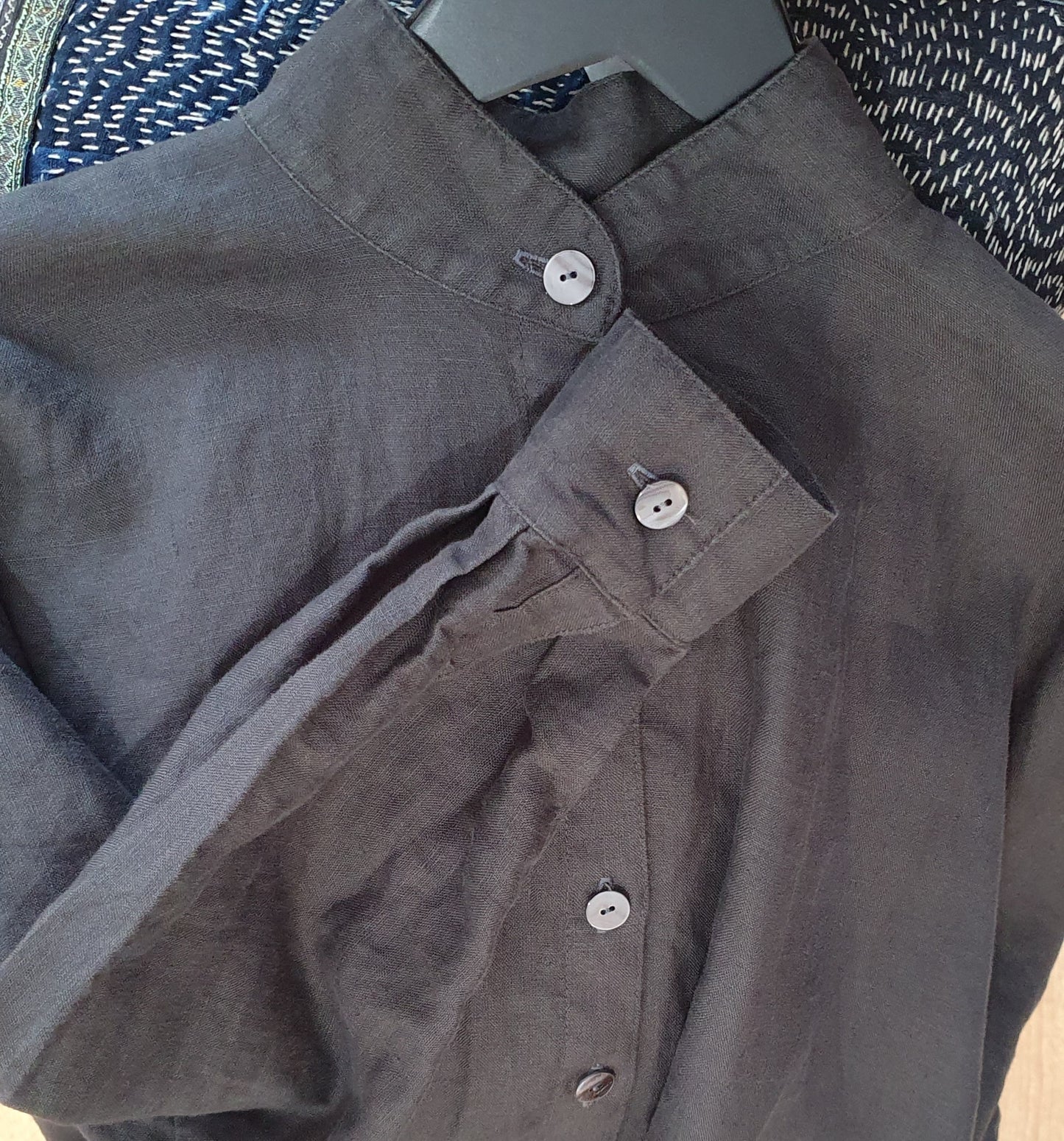 Oversized shirt in seaweed green linen