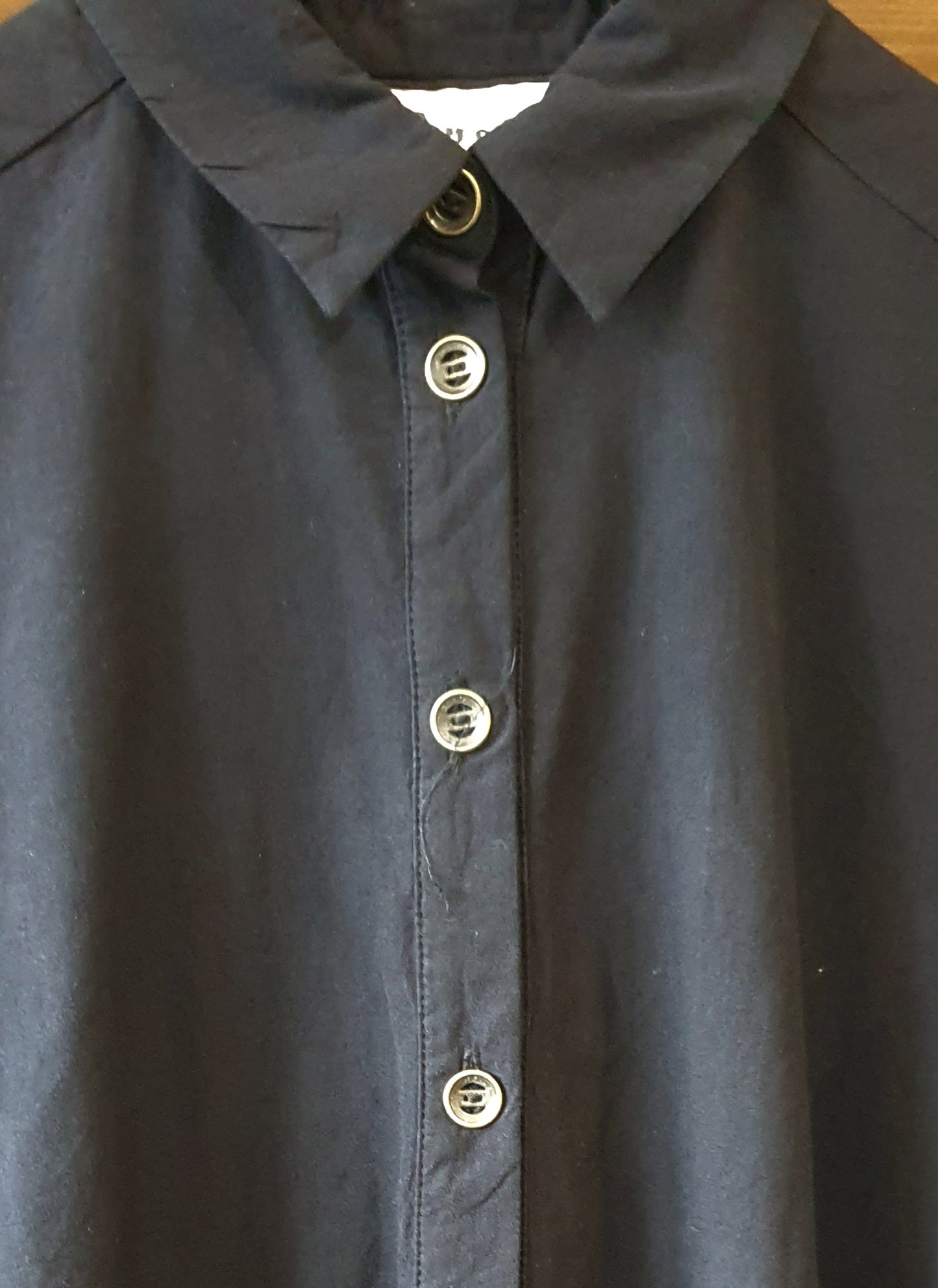 Stella back pleated shirt in black