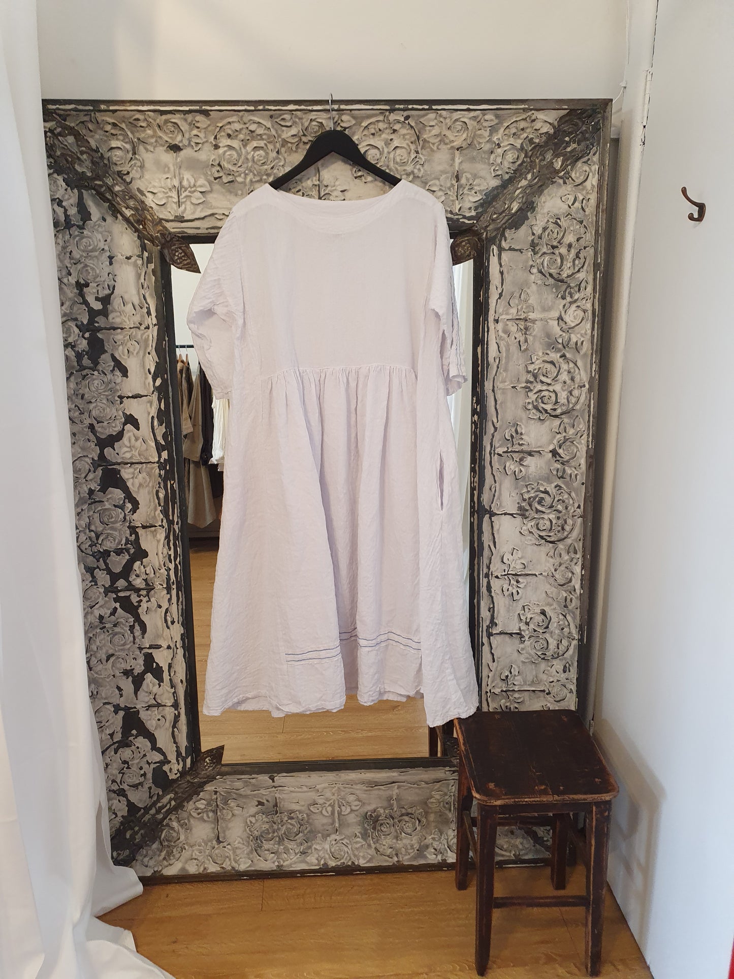Willow dress in white linen